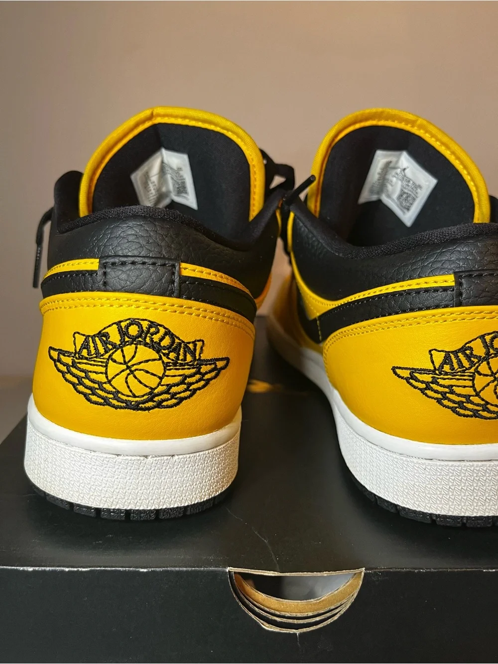 2020 Air Jordan 1 Low University Gold